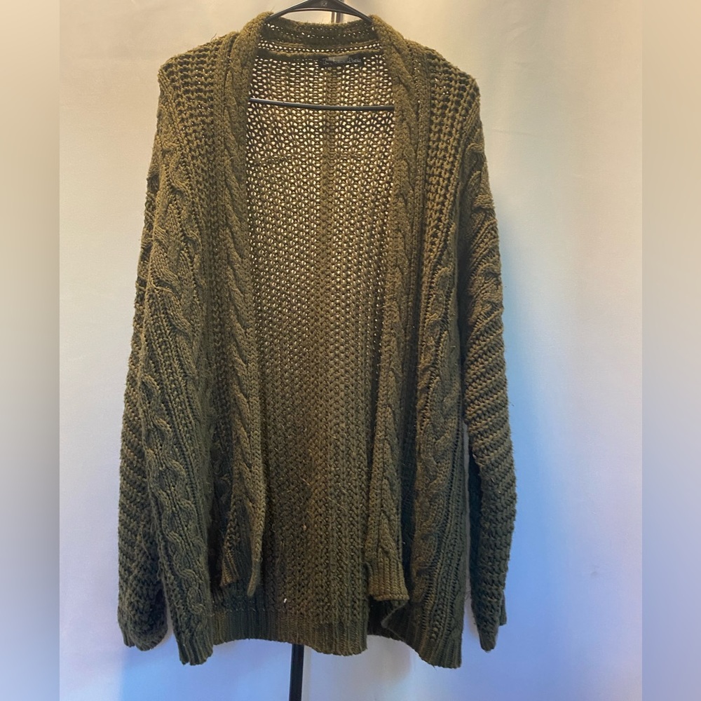 Cozy olive green cardigan!